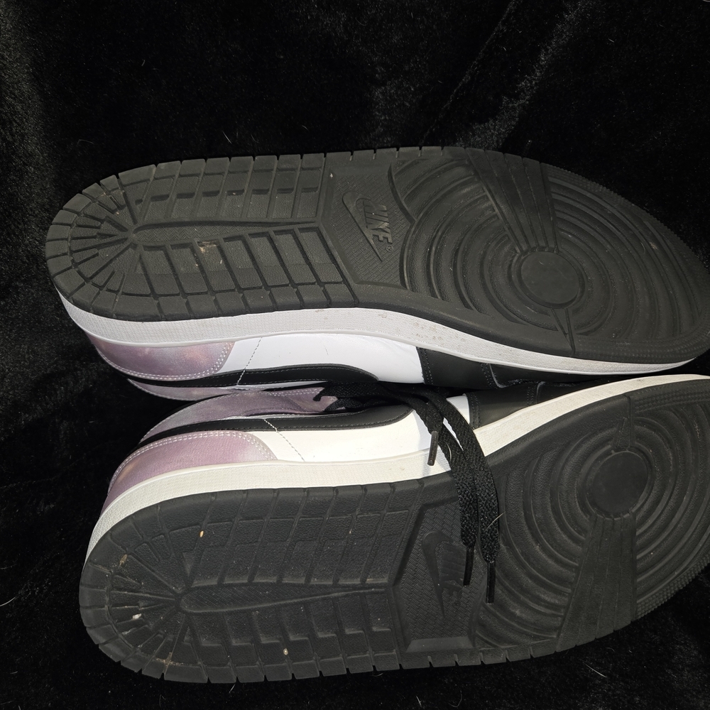 Nike Air Jordan Black and White High Tops - Picture 7 of 7